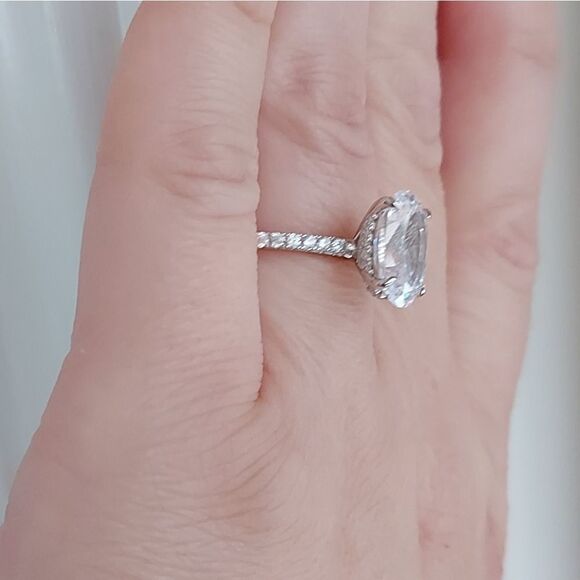 5 Carat Simulated Diamond Oval Sterling Silver Engagement Ring - Picture 13 of 16